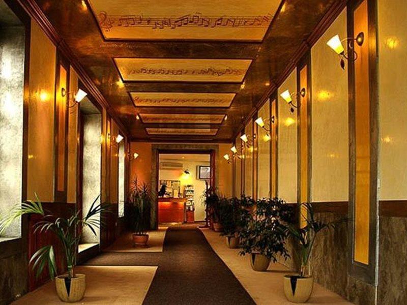 פראג Hotel Nabucco מראה חיצוני תמונה