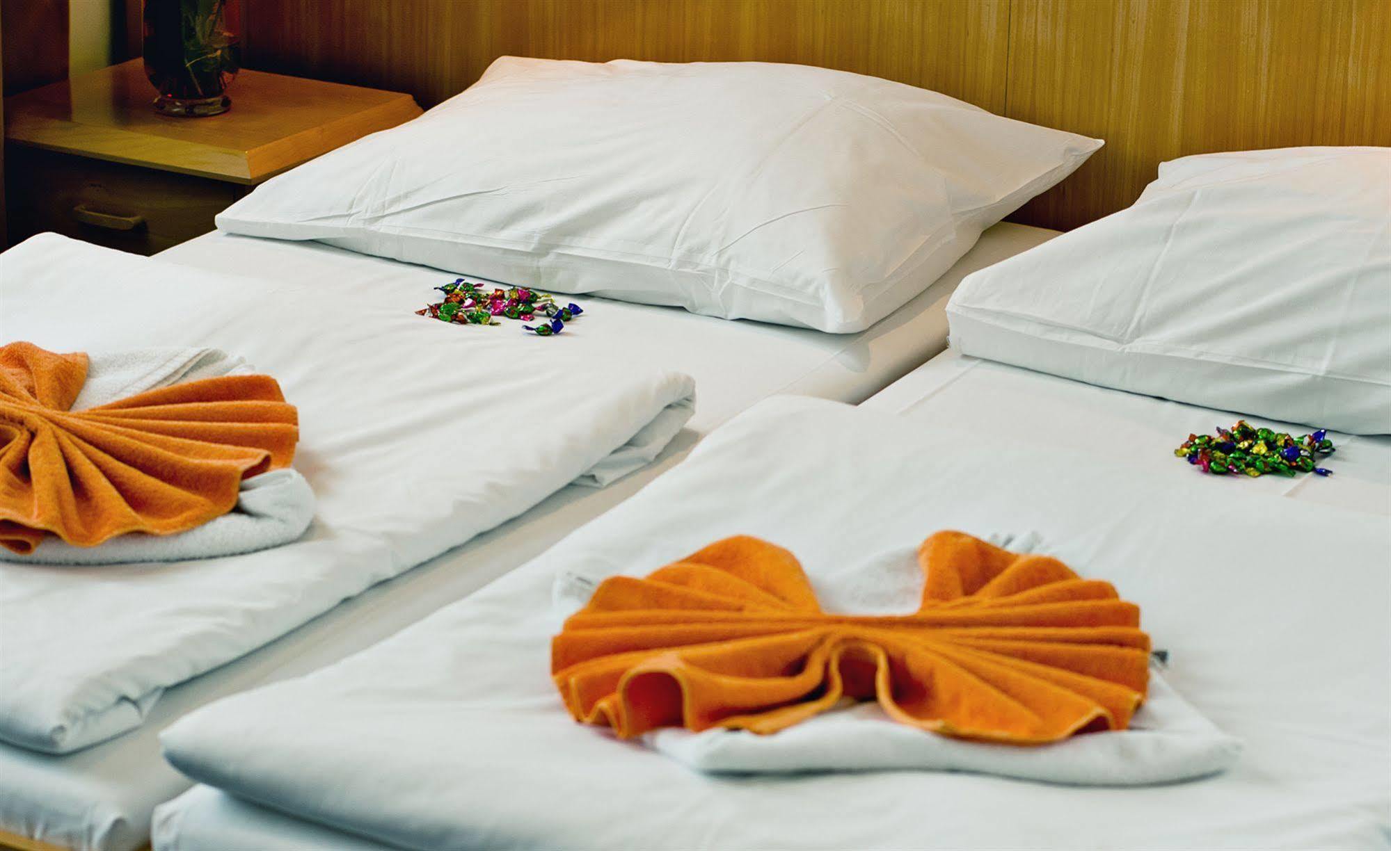 פראג Hotel Nabucco מראה חיצוני תמונה