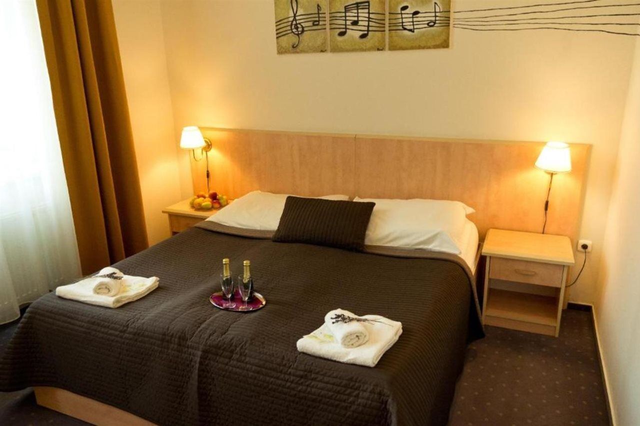 פראג Hotel Nabucco מראה חיצוני תמונה