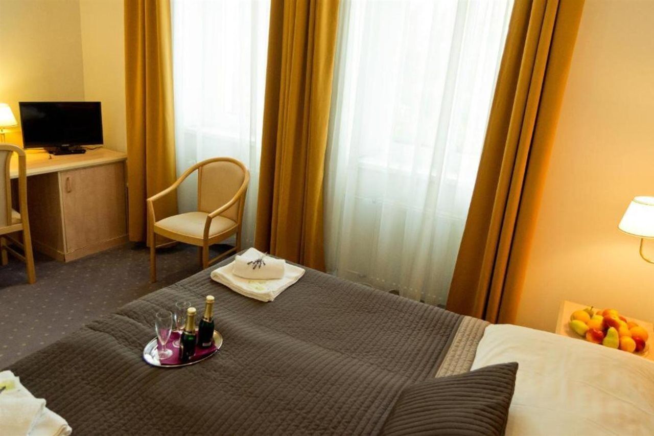 פראג Hotel Nabucco מראה חיצוני תמונה