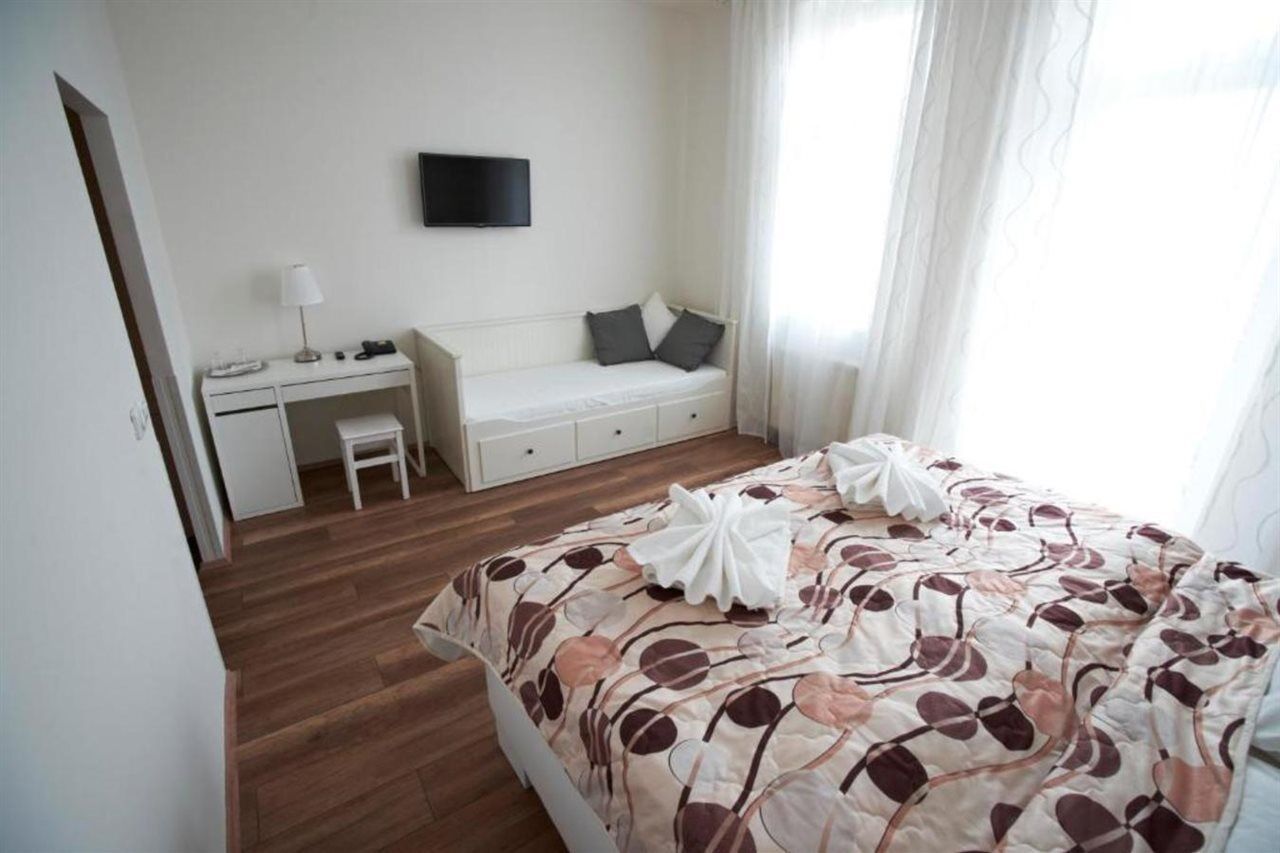 פראג Hotel Nabucco מראה חיצוני תמונה